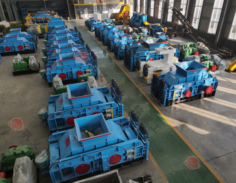 石英砂制砂子設(shè)備哪家好？全液壓對輥制砂機多少錢？