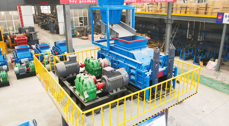 哪里找大型生產(chǎn)雙齒輥破碎機的廠家？