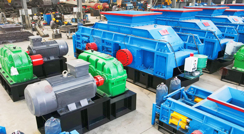 2米長(zhǎng)的鉀長(zhǎng)石制砂機(jī)一小時(shí)產(chǎn)量多少，自重多少?lài)? /></a>
                </div>
                <div   id=