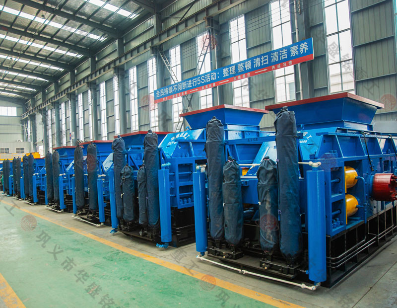 湖北黃總老砂廠升級配置華盛銘1010型液壓對輥制砂機(jī)